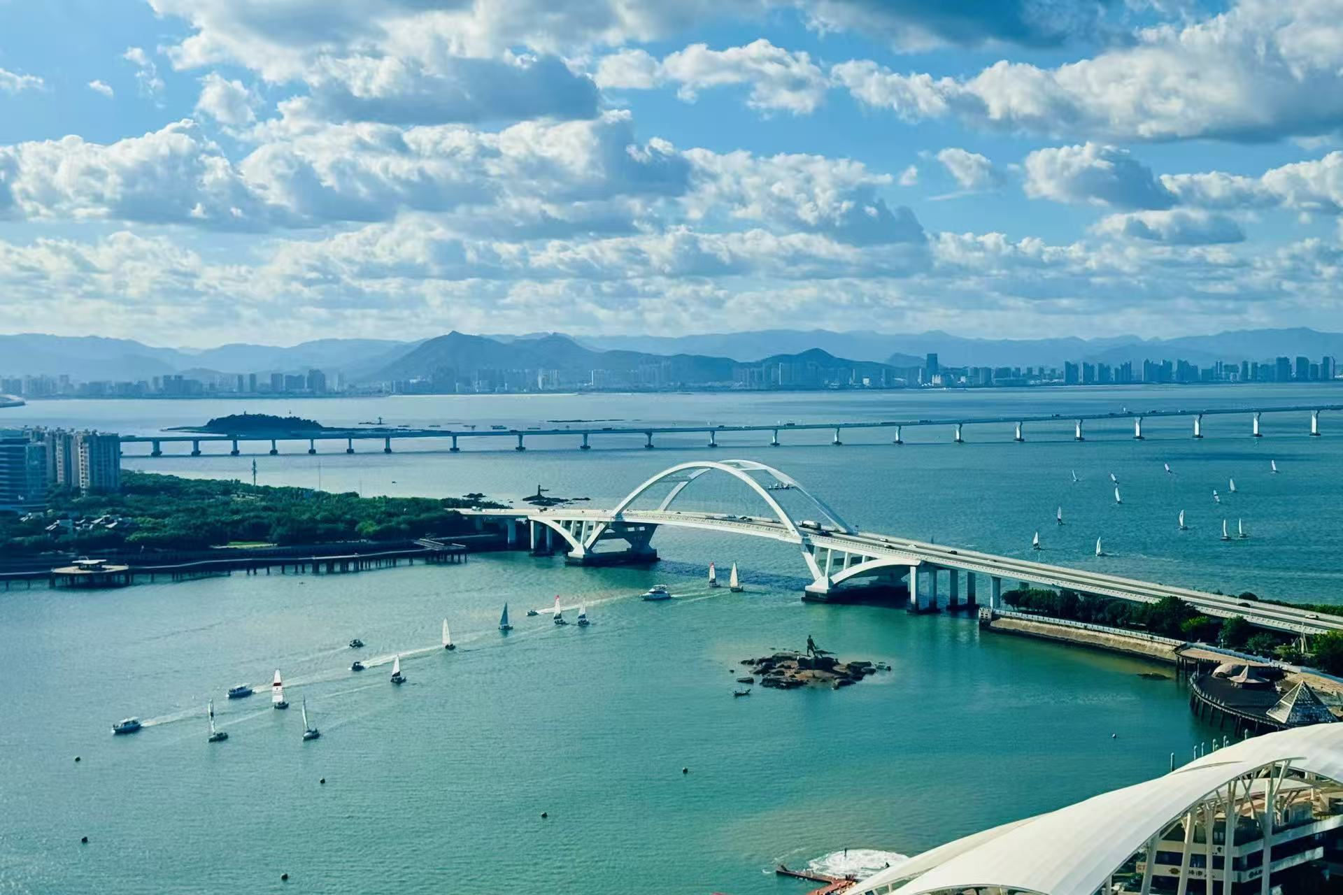 廈門日?qǐng)?bào)：從“爛潮灘”到“黃金灣” 五緣灣書寫生態(tài)答卷